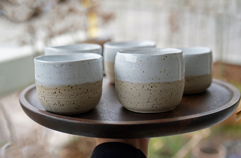 Keramik Kaffee MoccaTasse handgetöpfert -  weiß creme